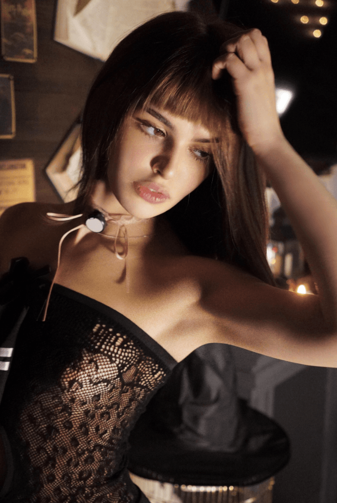 Eva_Zill_Blossom live on Chaturbate - featured camgirl on OnlyBestCams