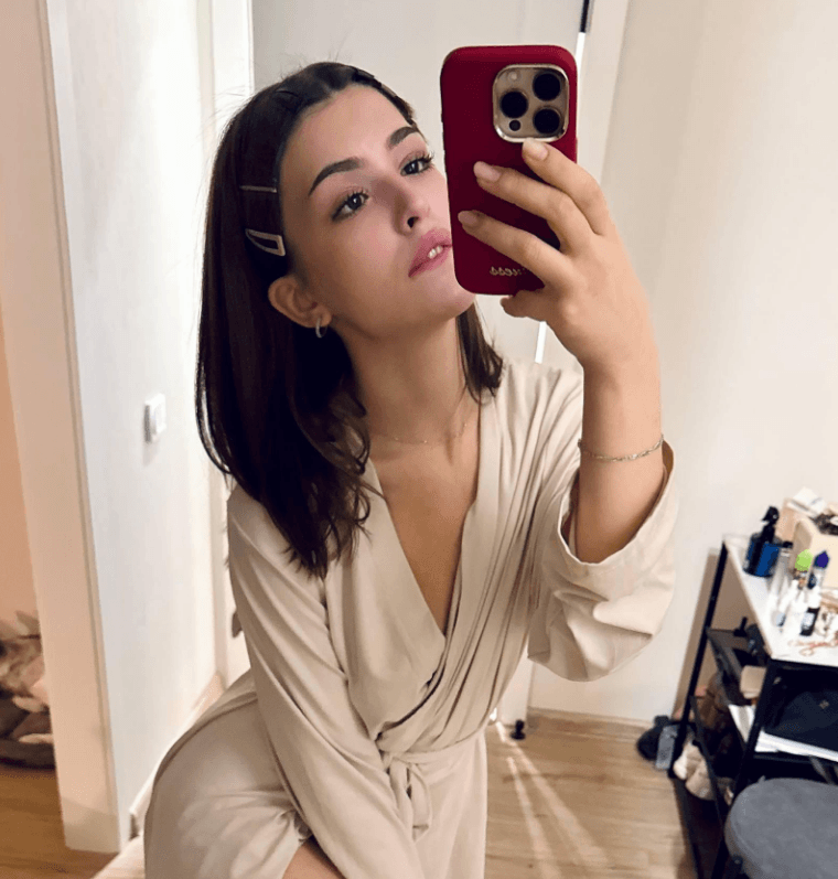 Eva_Zill_Blossom live on Chaturbate - featured camgirl on OnlyBestCams